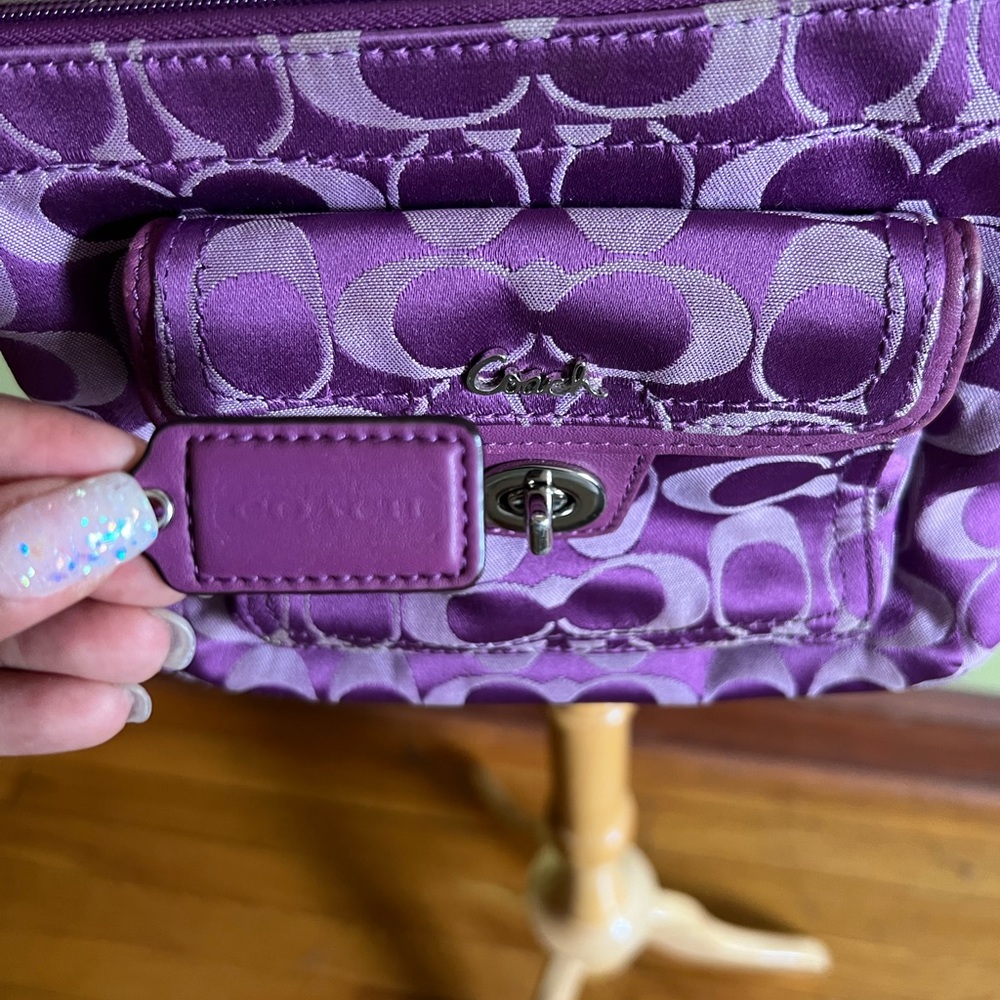 Coach Crossbody - Picture 3 of 4